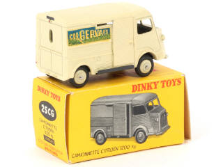Lot 325 - DINKY TOYS (FRANCE) (1)