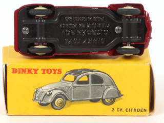 Lot 205 - DINKY TOYS (FRANCE) (1)