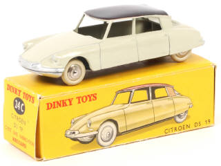 Lot 175 - DINKY TOYS (FRANCE) (1)