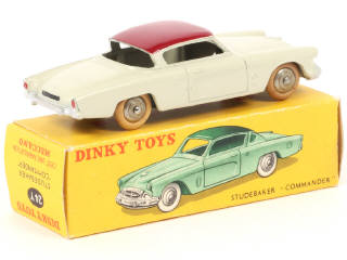 Lot 227 - DINKY TOYS (FRANCE) (1)