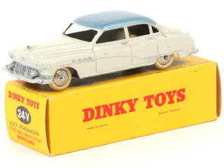 Lot 224 - DINKY TOYS (FRANCE) (1)
