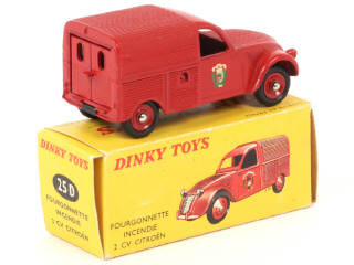 Lot 213 - DINKY TOYS (FRANCE) (1)