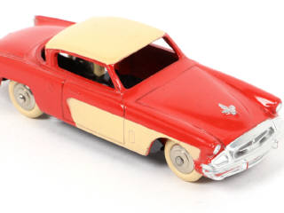 Lot 228 - DINKY TOYS (FRANCE) (1)