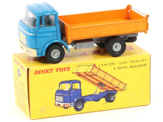 Lot 350 - DINKY TOYS (FRANCE) (1)
