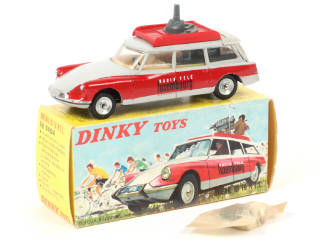 Lot 184 - DINKY TOYS (FRANCE) (1)