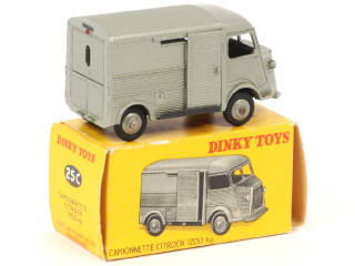 Lot 324 - DINKY TOYS (FRANCE) (1)