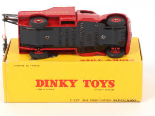 Lot 355 - DINKY TOYS (FRANCE) (1)