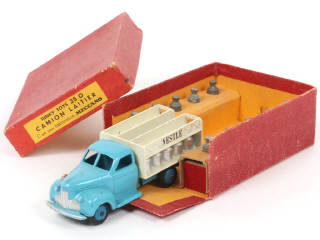 Lot 315 - DINKY TOYS (FRANCE) (1)