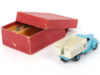 Lot 315 - DINKY TOYS (FRANCE) (1)