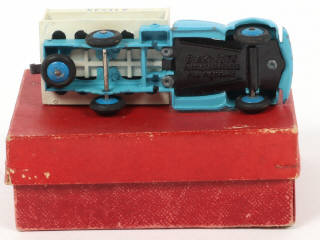 Lot 315 - DINKY TOYS (FRANCE) (1)