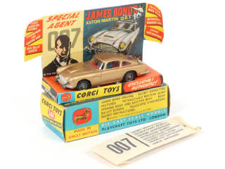 Lot 81 - CORGI TOYS (GB) (1)