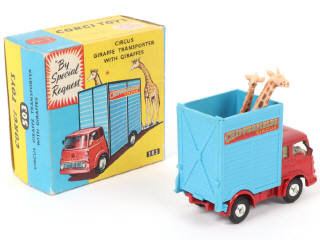 Lot 90 - CORGI TOYS (GB) (1)