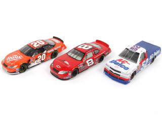 Lot 46 - DIVERS (3)