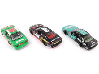Lot 39 - DIVERS (3)