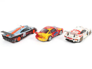 Lot 33 - UT MODELS (CHINE) (3)