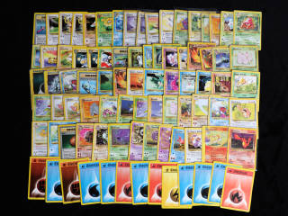Lot 63 - POKEMON COMPANY (85)