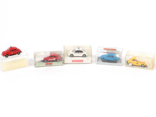 Lot 91 - DIVERS (5)