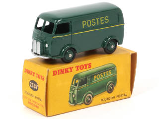 Lot 196 - DINKY TOYS (FRANCE) (1)