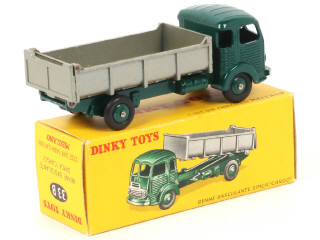 Lot 201 - DINKY TOYS (FRANCE) (1)