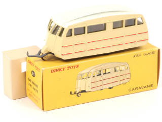 Lot 210 - DINKY TOYS (FRANCE) (1)