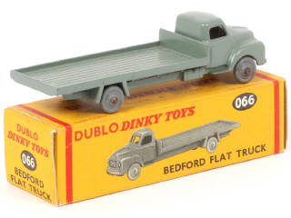 Lot 104 - DINKY TOYS (GB) (1)
