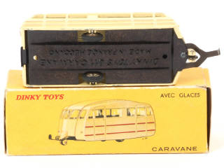 Lot 212 - DINKY TOYS (FRANCE) (1)