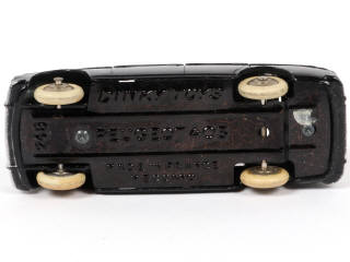 Lot 132 - DINKY TOYS (FRANCE) (1)