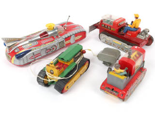 Lot 5 - DIVERS (4)