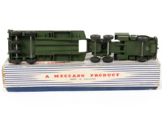 Lot 118 - DINKY TOYS (GB) (1)