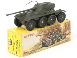 Lot 207 - DINKY TOYS (FRANCE) (1)