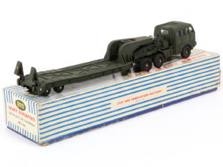 Lot 208 - DINKY TOYS (FRANCE) (1)