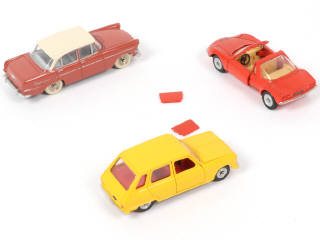 Lot 233 - DINKY TOYS (FRANCE) (3)