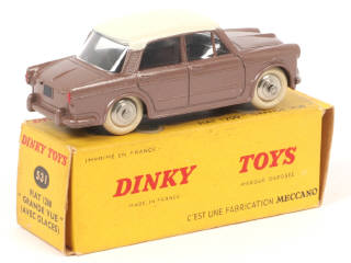 Lot 172 - DINKY TOYS (FRANCE) (1)