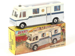 Lot 119 - DINKY TOYS (GB) (1)