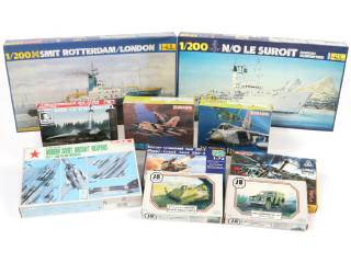 Lot 25 - DIVERS (10)