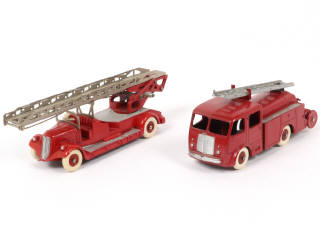 Lot 191 - DINKY TOYS (FRANCE) (2)