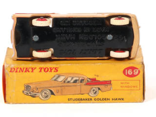 Lot 81 - DINKY TOYS (GB) (1)