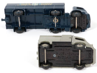 Lot 196 - DINKY TOYS (FRANCE) (2)