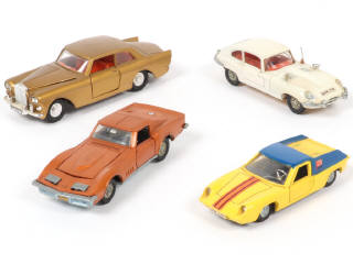 Lot 123 - DINKY TOYS (GB) (4)