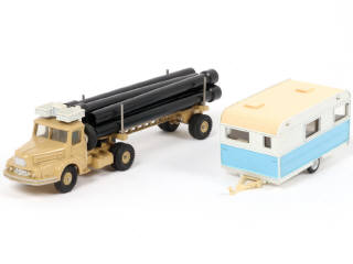 Lot 199 - DINKY TOYS (FRANCE) (2)