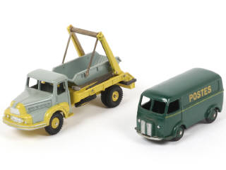 Lot 195 - DINKY TOYS (FRANCE) (2)