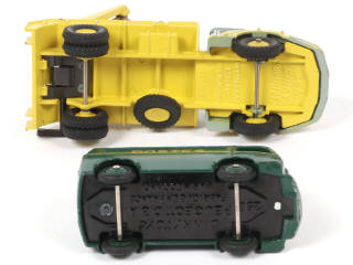 Lot 195 - DINKY TOYS (FRANCE) (2)