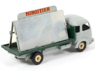 Lot 153 - DINKY TOYS (FRANCE) (1)