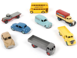 Lot 135 - DINKY TOYS (GB) (8)