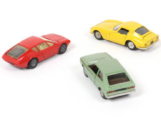 Lot 205 - DINKY TOYS (FRANCE) (3)