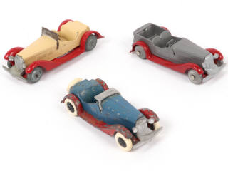 Lot 203 - DINKY TOYS (FRANCE) (3)