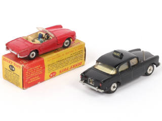 Lot 108 - DINKY TOYS (GB) (2)