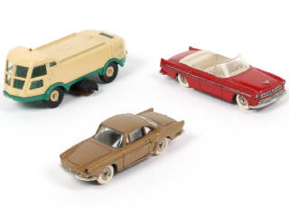 Lot 209 - DINKY TOYS (FRANCE) (3)