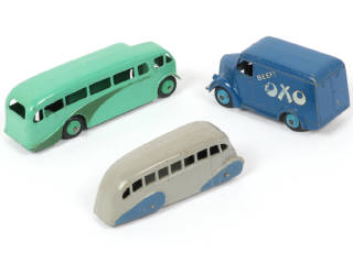 Lot 116 - DINKY TOYS (GB) (3)