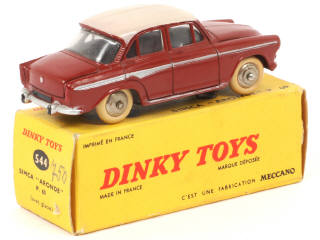 Lot 165 - DINKY TOYS (FRANCE) (1)